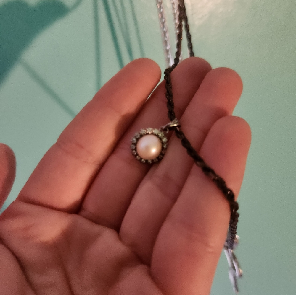 Pink pearl necklace